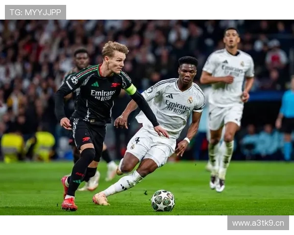 凌晨四点皇马冲三年双杀再荣光