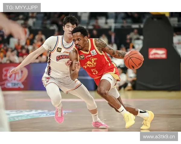 [CBA]弗格持球单打 远距离两分干拔强势命中.